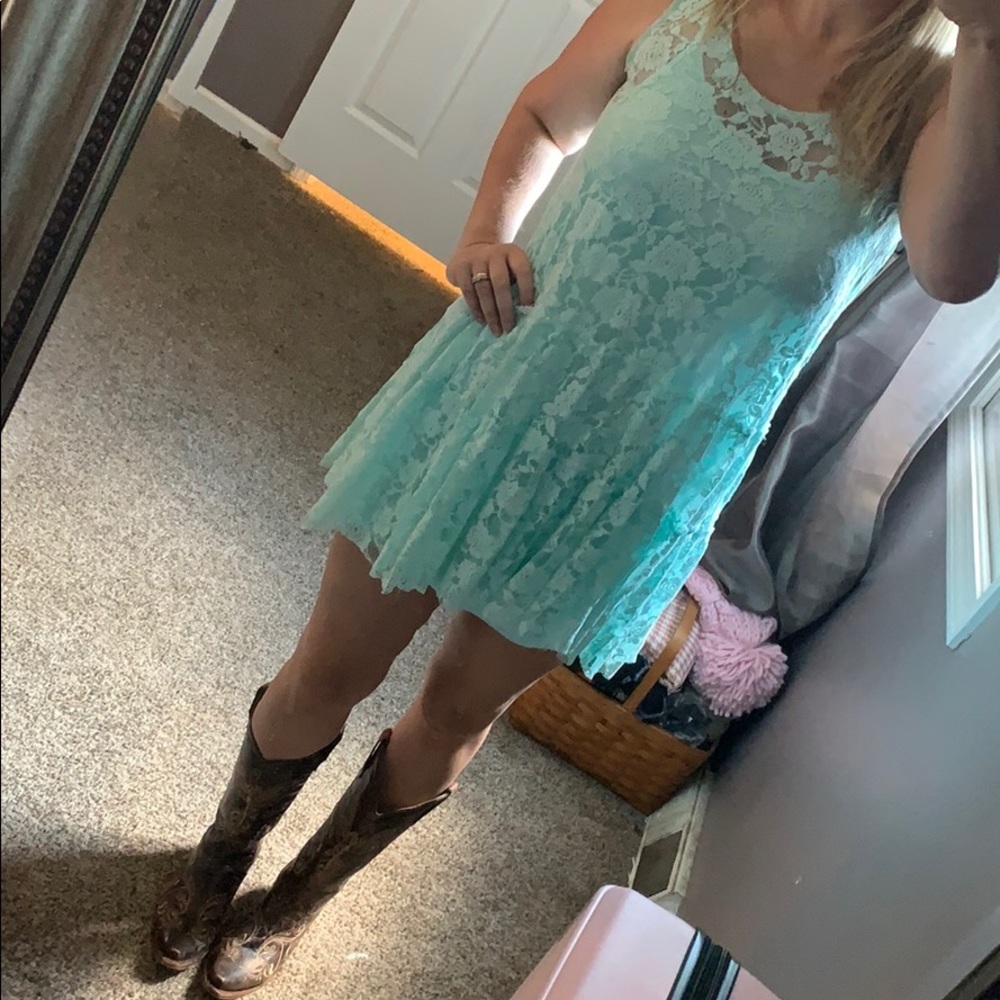 Beautiful Mint Lace Dress size Large